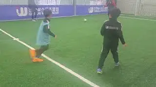 20260113_패스주고바로움직이기_상대팀수비수뒤에말고사이사이서있기