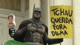Batman tambi&eacute;n pide la destituci&oacute;n de Rousseff