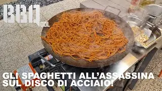 Gli spaghetti all'assassina sul disco di acciaio