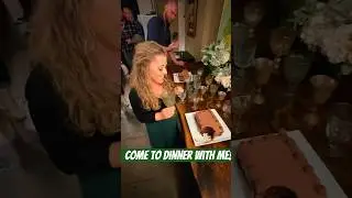 Хотите погрузиться в атмосферу ужина в Лос-Анджелесе? Я за!🍽️ #иммерсивный #театр #еда #видеоблог...
