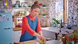 Modern farmhouse food with bold flavor | Girl Meets Farm S1 E 4| discovery+