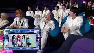 TREASURE Reaction to BLACKPINK Winning Worldwide Fans Choice Top 10 at MAMA Awards 2022 #blackpink