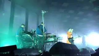 Everything Everything - Breadwinner LIVE