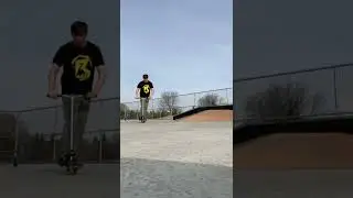 Triple whip flat