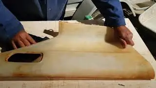 Partie 1: Toyota Corolla Verso : Changement des garnitures de porte.  How to change the door panel.