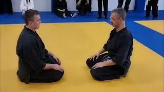 Torite - the old Jujutsu name, the ability to catch even if he is punching  #jujutsu #aiki #ninpo