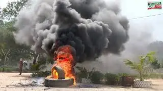 Gr&egrave;ve &agrave; l' UASZ: film des affrontements entre &eacute;tudiants et forces de l'ordre: grenades pierres...
