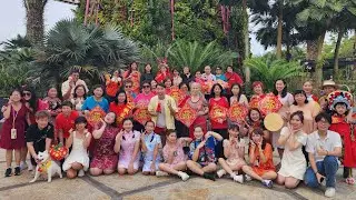 《开开心心马上到》- Colin Hoh 何斌 - 新年歌