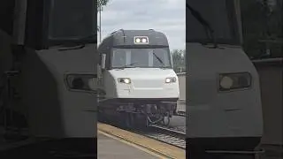 talgo set horn and bell leads southbound amtrak cascades to Portland. filmed w/@County_Railfan