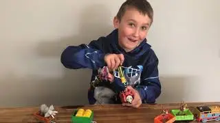 Saxon&rsquo;s toy review Nia & the elephant + Monkey mania Thomas