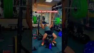 Incline bench press - slow and controlled reps ! #qualityreps #motivation #gym #upperbodyworkout