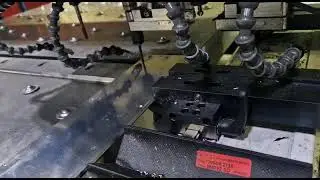 CNC Tapping Center MT1212 von CoastOne mit 4 Werkzeugstationen zum Gewinden / Senken und Bohren