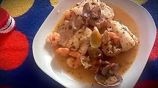 Pescadilla a la marinera 🐟🐟🐟🐙🐙. Toma Recetas!
