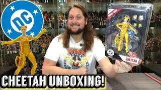 Cheetah McFarlane DC Page Punchers Unboxing & Review!