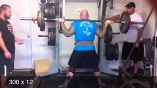 Lance Berry Squats 300 x 12