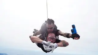 Epic marriage proposal while skydiving