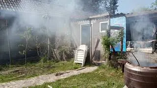 Opruimen van snoeihout met de stookton