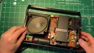 Портативная радиостанция GE Model 7-2857A: взгляд изнутри