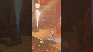 Avril Lavigne - Losing Grip (live in Calgary 2024)