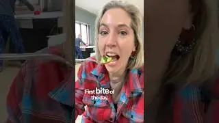 OMAD (один прием пищи в день) &mdash; это значит, что я могу наслаждаться праздничными вечеринками! #omad