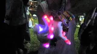 Team [EA] Krunchy - Glove Light Show Trade With (AYO?) Arcade @ ULTRA 2012