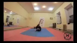 Как делать гелик с руками за спиной-брейк данс