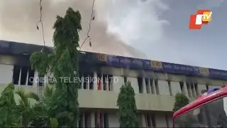 Fire breaks out at LIC office in Mumbai's Vile Parle