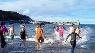 2021 NEW YEAR'S DAY DIP PORT ERIN | Port Erin Beach 🇮🇲 isle of man