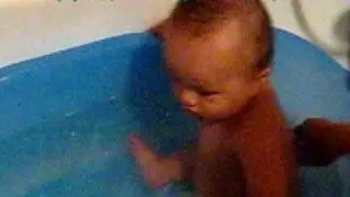 Smiling Water Monster 發出甜笑的水怪