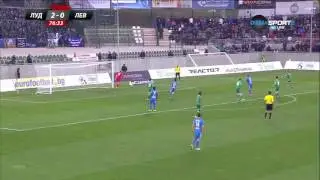 Mehdi Bourabia - Successful dribble