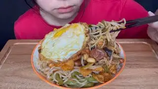 ASMR FRIED NOODLES | ⚠️ CRUNCHY VEGGIES ⚠️ | NO TALKING (EATING SOUNDS ONLY)