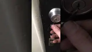 Lock picking a Kwickset deadbolt