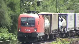 Z&uuml;ge bei Kestert am Rhein, &Ouml;BB 182, SBB Cargo Re482, 152, 185, 101, 2x 143, 460, 2x 428