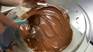 sourcream chocolate icing