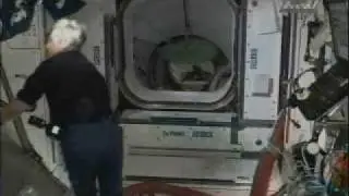 DISCOVERY / ISS CREW HATCH OPENING AND WELCOME CEREMONY