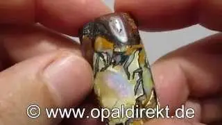 Koroit-Nut, Matrixopal, Opal mit Bohrung 003105 b