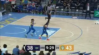 Jantel Lavender with a double-double against the Dallas Wings