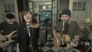 Radio Lark - Echo (featuring Courtney Waskin) Official Music Video