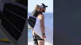 Chris Hemsworth swimming with daughter India rose #chrishemsworth