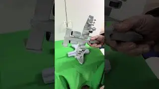 Удивительный бумажный самолетик с вращающимися колесами!