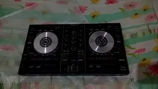Video Unboxing da Pioneer DDJ SB2