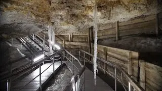 Látogatóban a Dobsinai-jégbarlangban, ami 2000 óta az UNESCO világörökség része