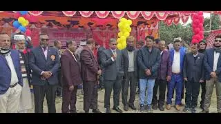  একাদশ-দ্বাদশ বনাম অনার্স-‌ডি‌গ্রি শ্রেনির প্রী‌তি ক্রিকেট খেলার উদ্বোধন কর‌ছেন অধ‌্যক্ষ ম‌হোদয়।