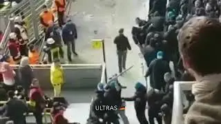 Hertha BSC Berlin vs Borussia Dortmund/ Schl&auml;gerei gegen polizei