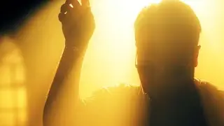 When Love Hurts 💔 | A Persian Emotional Song Inspired by Hayedeh, Moein, Shadmehr & Mohsen Chavoshi 