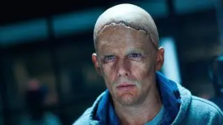A time Traveler Gets A New Face And Chase  A Mass Murdrer Through Time