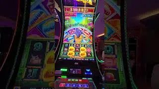 Me playing Huff n Puff Slot #huffnpuff #slotplay