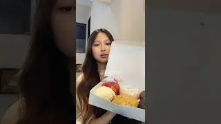 Michelle Ashley promosikan donat Pinkan Mambo