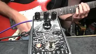 retroFUZZ - Vintage Style Silicon Fuzz