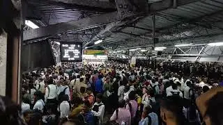 Dadar Railway Station | the most crowded station in Mumbai| mumbai lifeline local
